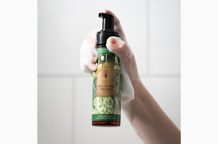 Skumh�nds�be � Lily of the Valley / Liljekonval � med aloe vera &amp; vitamin E � 200 ml, The English Soap Company