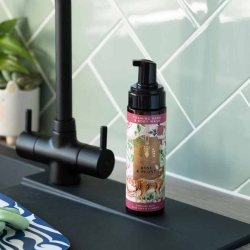 Skumh�nds�be � Rose &amp; Peony  � med aloe vera &amp; vitamin E � 200 ml, The English Soap Company
