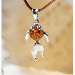 Slv slrhale med rav som svmmer i slv vedhng - Ravsmykke