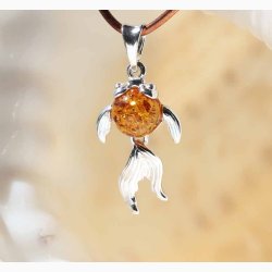 Slv slrhale med rav som svmmer i slv vedhng - Ravsmykke