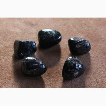 BLACK TOURMALINE   -  Sort Turmalin krystal stk. pris