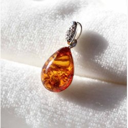 Rav tre i slvmnstret vedhng med mnstret bagside - Ravsmykke