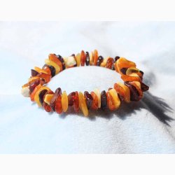 Rav halvpoleret chip miks armbnd p elastik - Ravsmykke