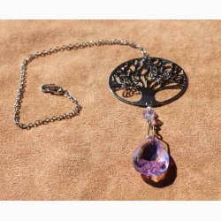 Livets tr i krystalsnor og regnbuedrbe i violet glas, ophng i metaltrd med krog