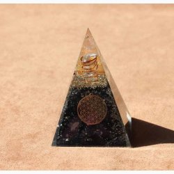 Orgonit Pyramide Sort Turmalin med livets blomst 5 x 5 x 8cm