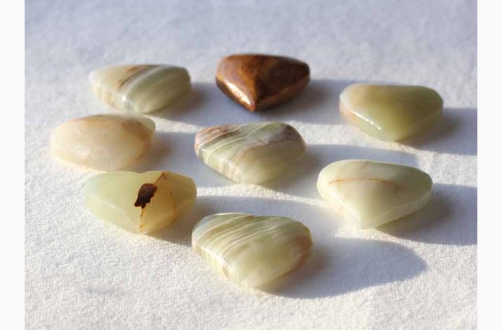 Pakistansk Onyx Hjerte krystal - stk. pris (fra 3,7 til 4,1 cm)