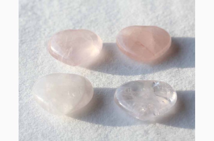 Rosakvarts hjerte krystal stk. pris (Fra 3 cm til 3,5 cm)